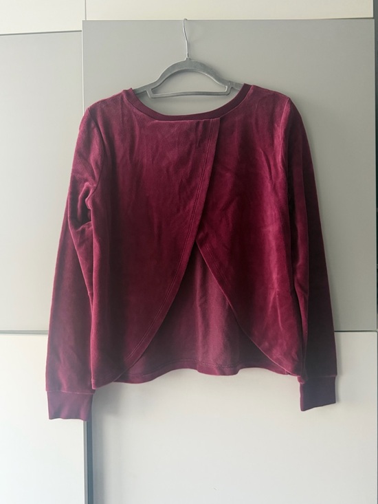 Victoria's Secret Burgundy Velour Crewneck Sweatshirt with Script Logo - Picture 8 of 8